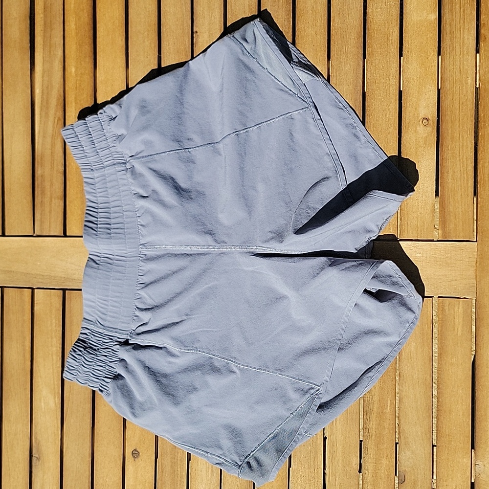 Lululemon Hotty Hot‎ Short *High-Rise Long 4" - Size 6